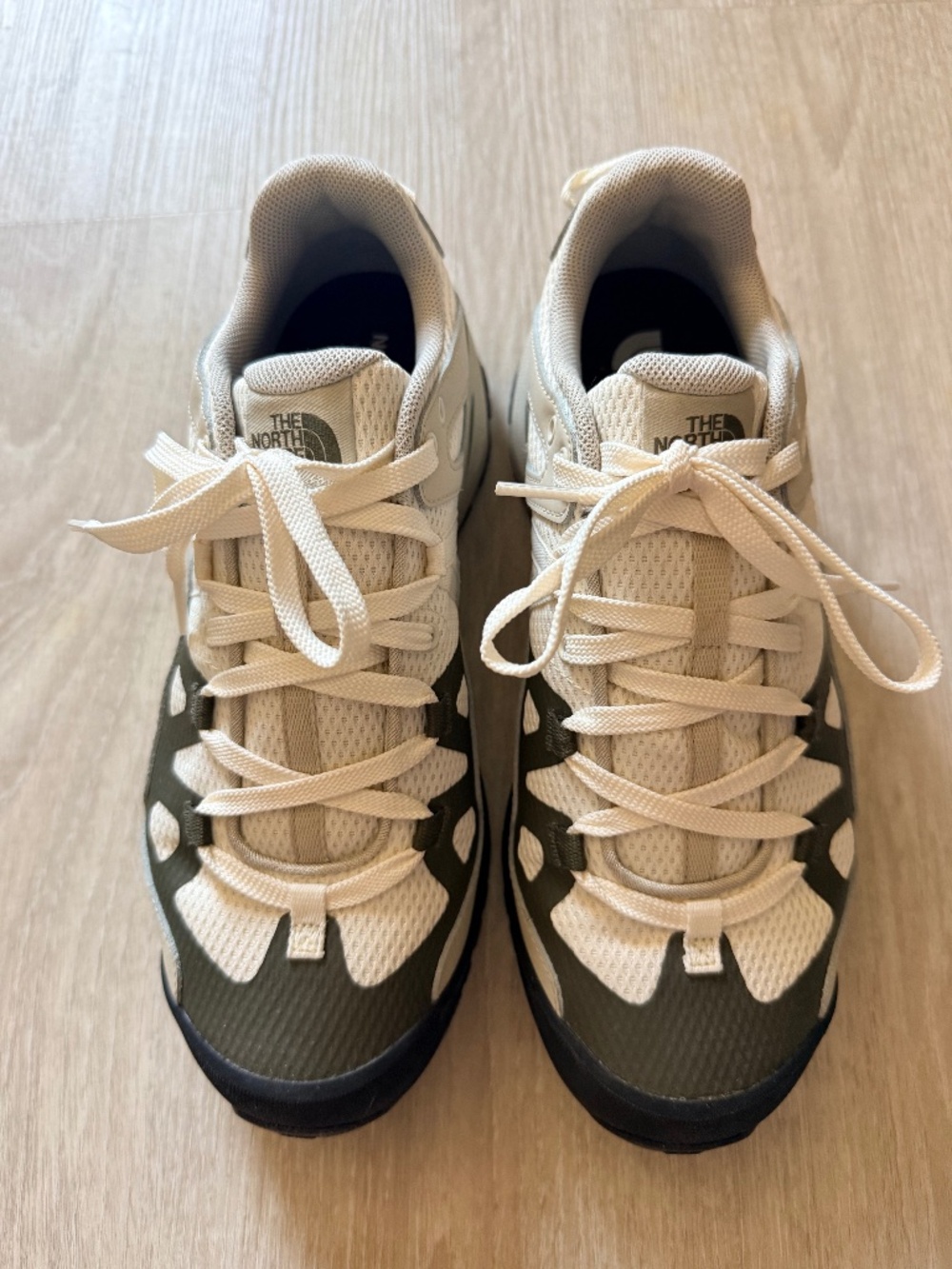 North face low profile hiking shoes